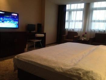 Provence Garden Hotel Ухань Экстерьер фото
